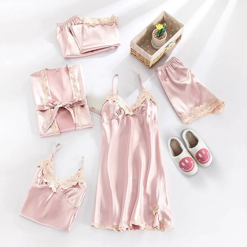 Ensemble de Nuit 3 Pièces | Haut en Dentelle Élégant, Short et Peignoir