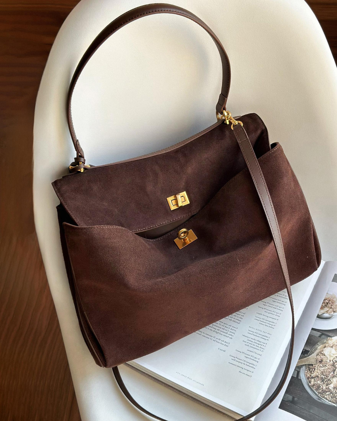 Suède Handtas Dames – Flapmodel met Gouden Details