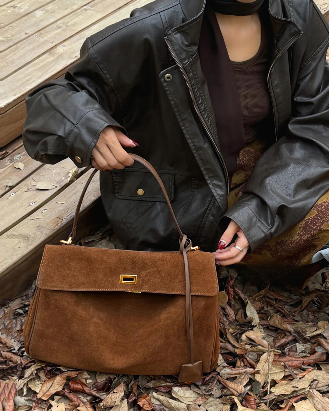 Suède Handtas Dames – Flapmodel met Gouden Details