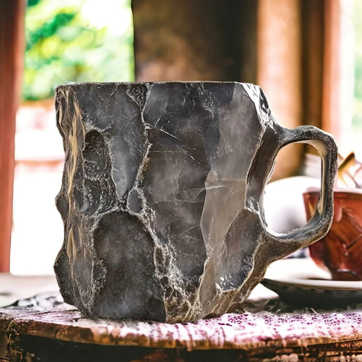 Tazza in ceramica con finitura geode di agata