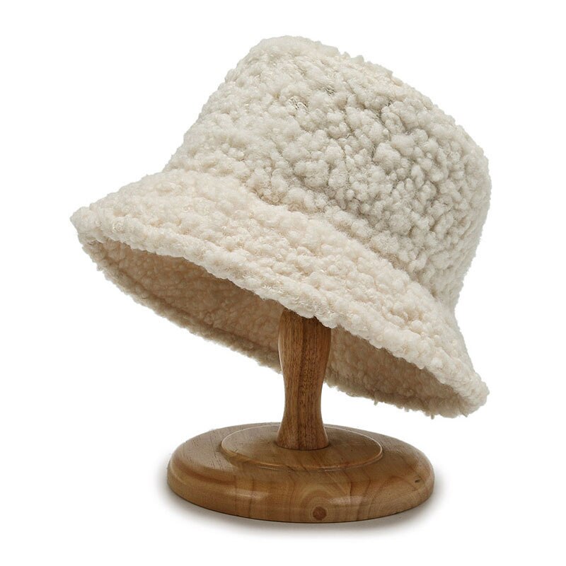 Getextureerd Namaakbont Buckethoed | Minimalistische Wintermuts
