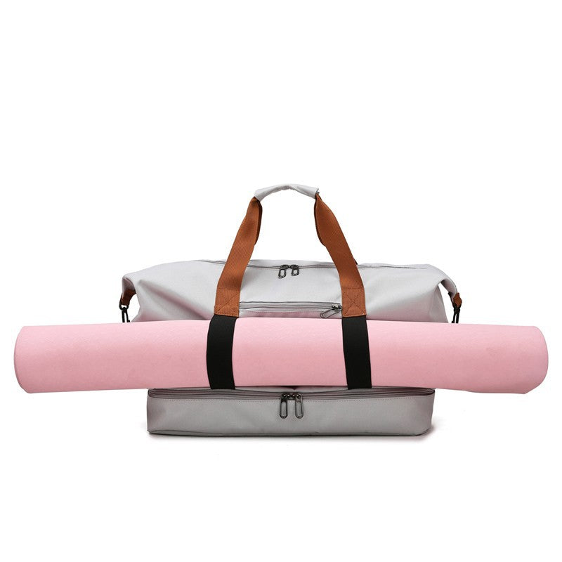 Travel and sports bag - handy bag for vacation, sports, weekend getaway or day trip - for men and women