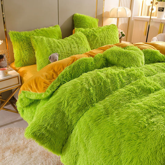 Pluchen dromen - 4 sets fleece beddengoed + hartkussen