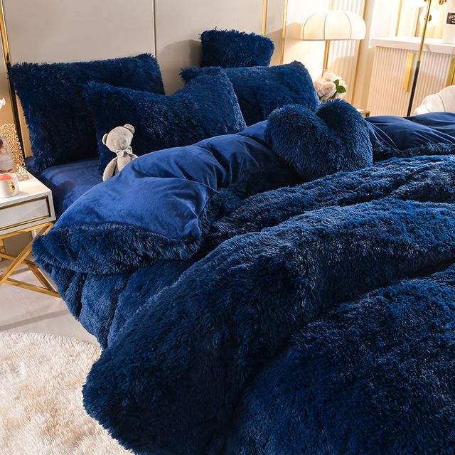 Pluchen dromen - 4 sets fleece beddengoed + hartkussen