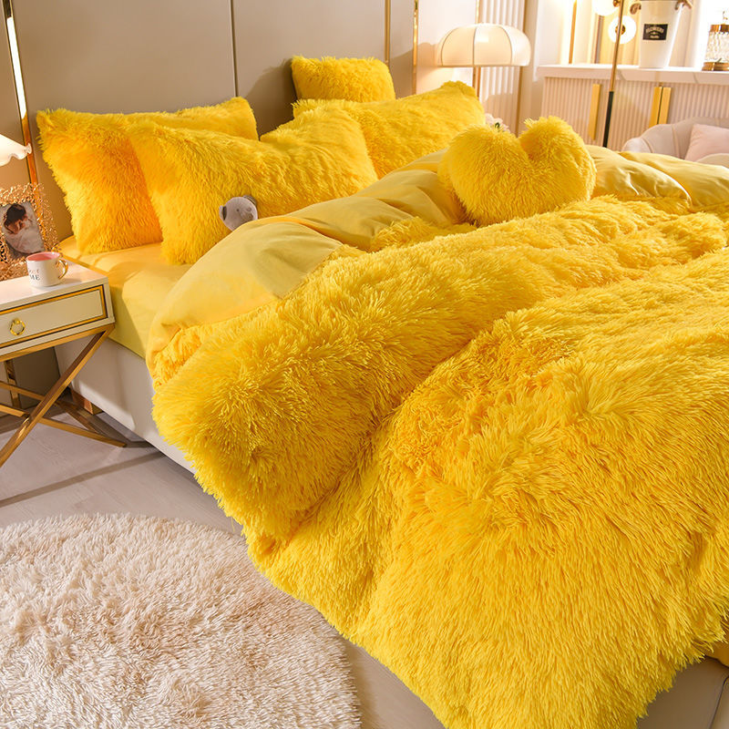 Pluchen dromen - 4 sets fleece beddengoed + hartkussen
