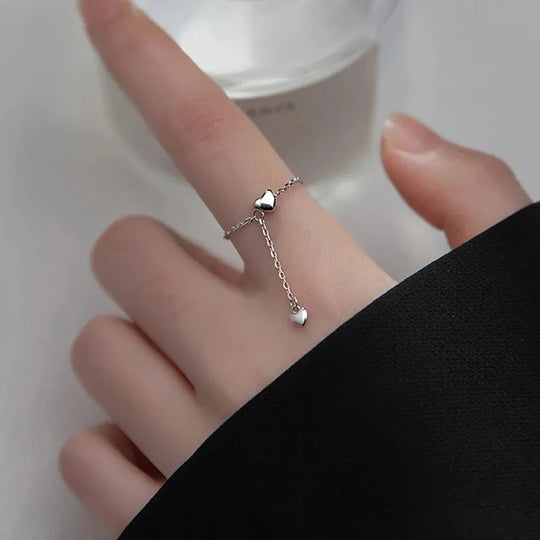 Verstelbare Hart Ring met Kwastje – Romantisch & Speels