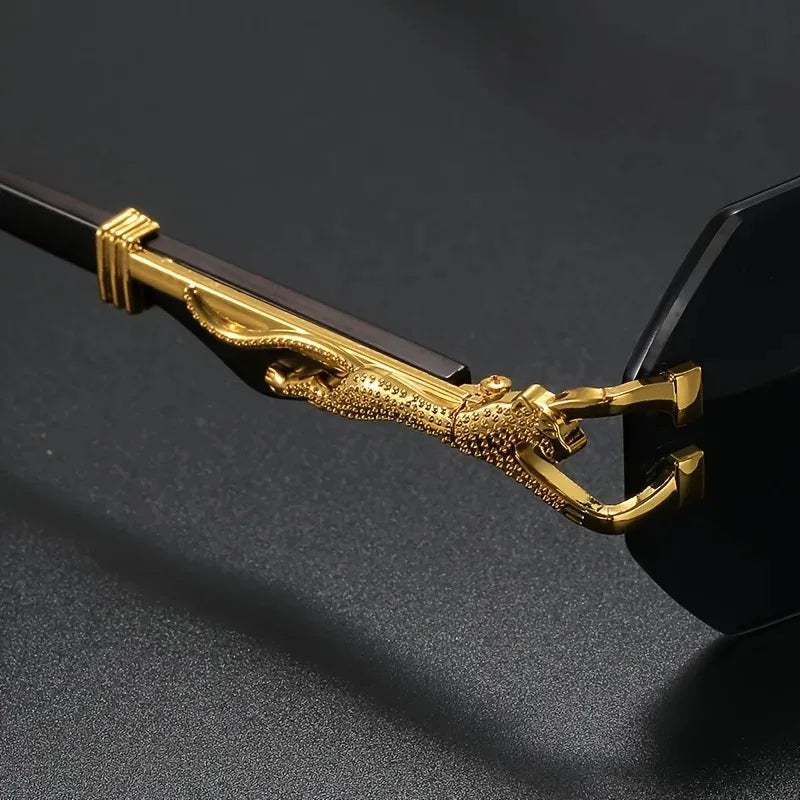 Randloze Geometrische Zonnebril Dames – Gouden Panter-detail