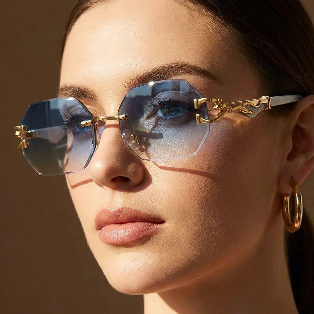 Randloze Geometrische Zonnebril Dames – Gouden Panter-detail