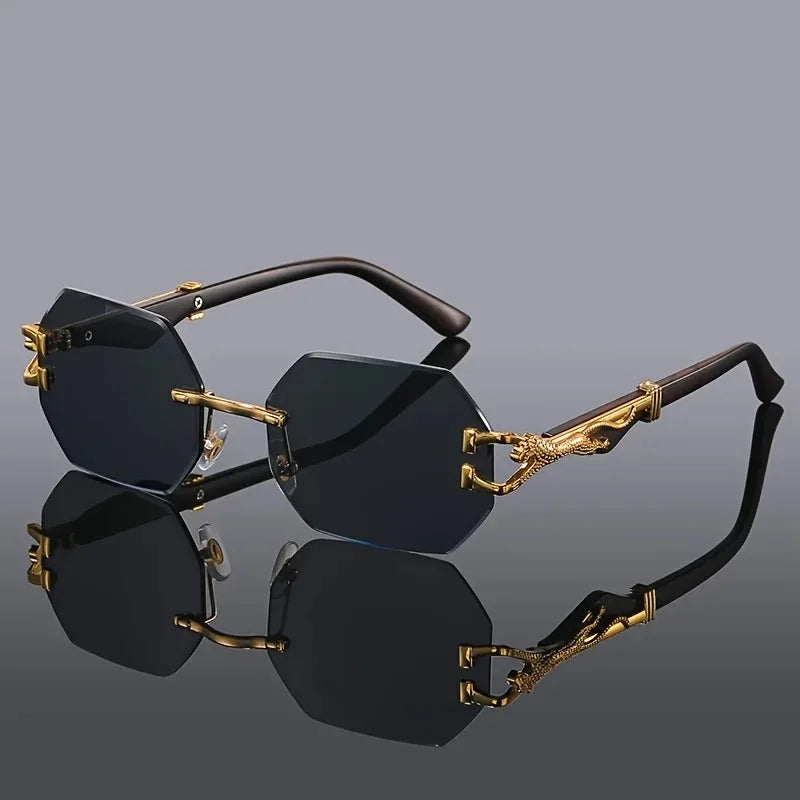 Randloze Geometrische Zonnebril Dames – Gouden Panter-detail